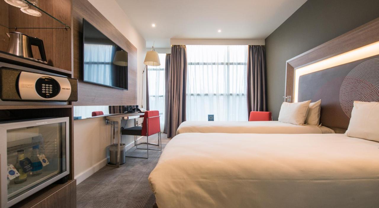 Novotel London Heathrow Airport T1 T2 And T3 Hayes  Ngoại thất bức ảnh