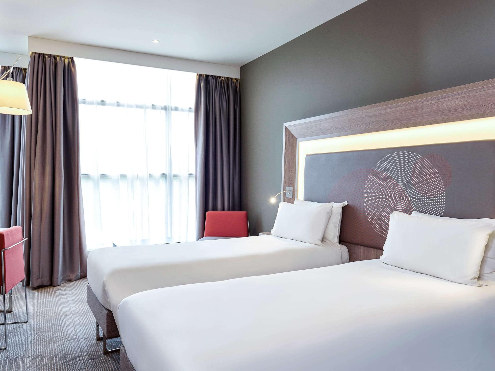 Novotel London Heathrow Airport T1 T2 And T3 Hayes  Ngoại thất bức ảnh